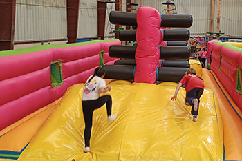 La pared infernal. Humor Amarillo y Grand Prix en KNS Aventura Park Bilbao Bizkaia